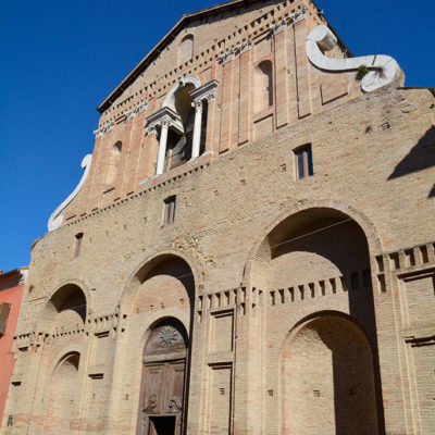 chiesa-pesaro-verticale